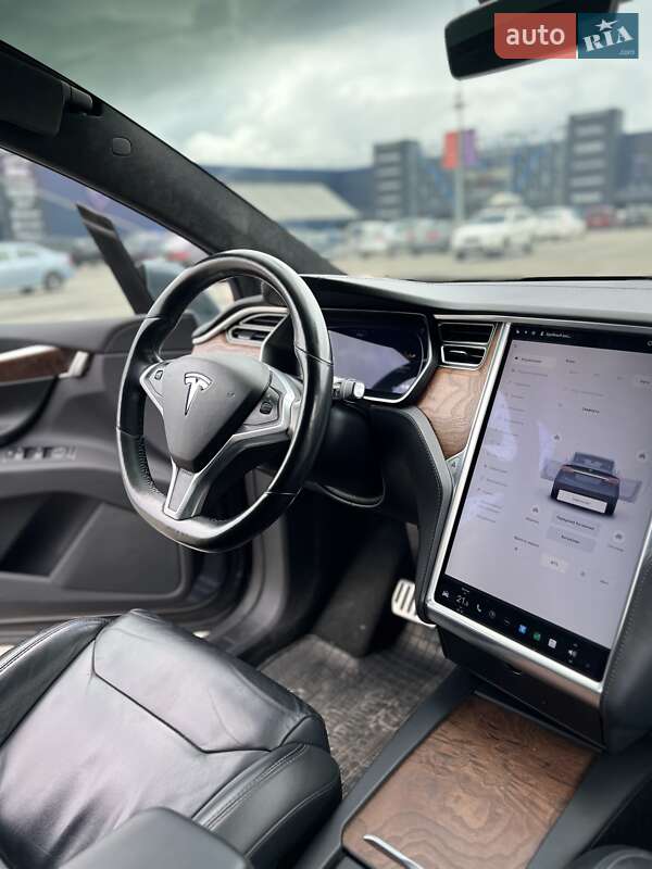 Позашляховик / Кросовер Tesla Model X 2017 в Києві