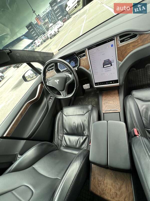 Позашляховик / Кросовер Tesla Model X 2017 в Києві