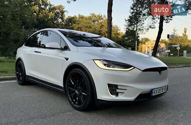 Позашляховик / Кросовер Tesla Model X 2018 в 