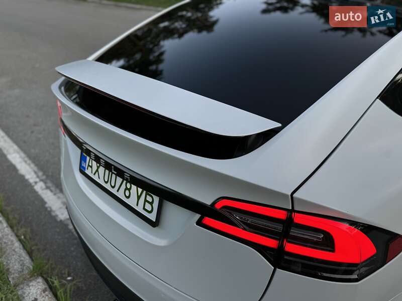 Позашляховик / Кросовер Tesla Model X 2018 в Києві