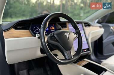 Позашляховик / Кросовер Tesla Model X 2018 в 