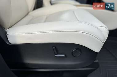 Позашляховик / Кросовер Tesla Model X 2018 в 