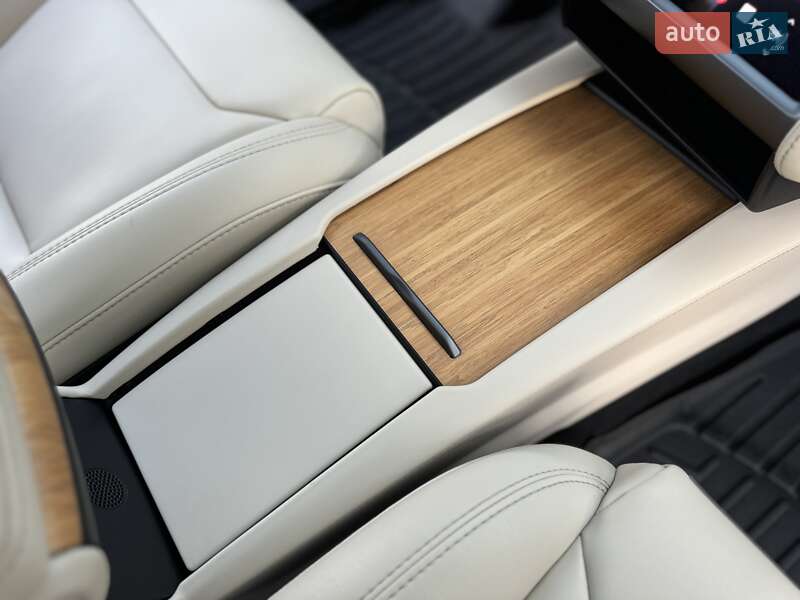 Позашляховик / Кросовер Tesla Model X 2018 в Києві