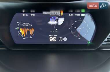 Позашляховик / Кросовер Tesla Model X 2018 в 