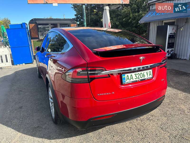Внедорожник / Кроссовер Tesla Model X 2016 в Ивано-Франковске