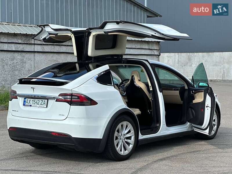 Tesla Model X 2017