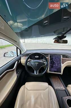 Позашляховик / Кросовер Tesla Model X 2017 в 