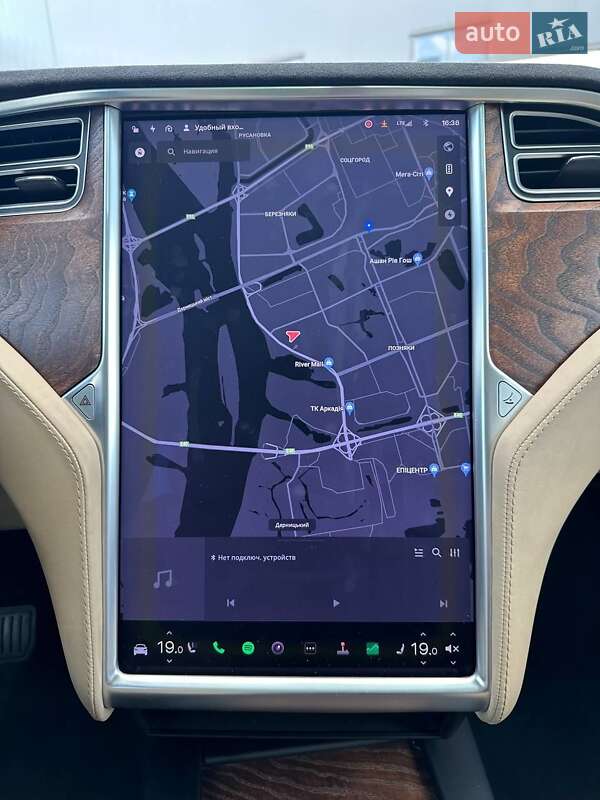 Позашляховик / Кросовер Tesla Model X 2017 в Києві