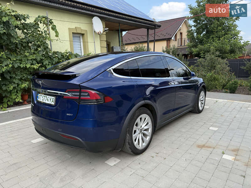Позашляховик / Кросовер Tesla Model X 2016 в Івано-Франківську