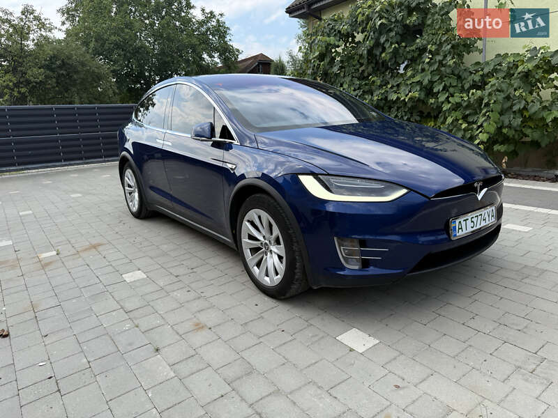Позашляховик / Кросовер Tesla Model X 2016 в Івано-Франківську