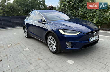 Позашляховик / Кросовер Tesla Model X 2016 в 