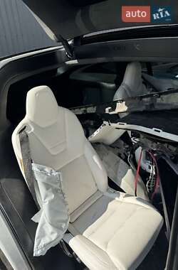 Внедорожник / Кроссовер Tesla Model X 2017 в 