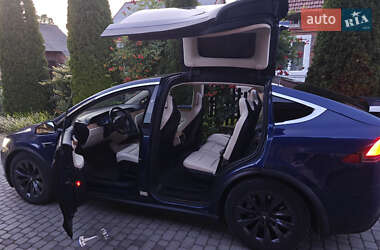 Позашляховик / Кросовер Tesla Model X 2018 в 