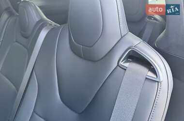 Внедорожник / Кроссовер Tesla Model X 2020 в 