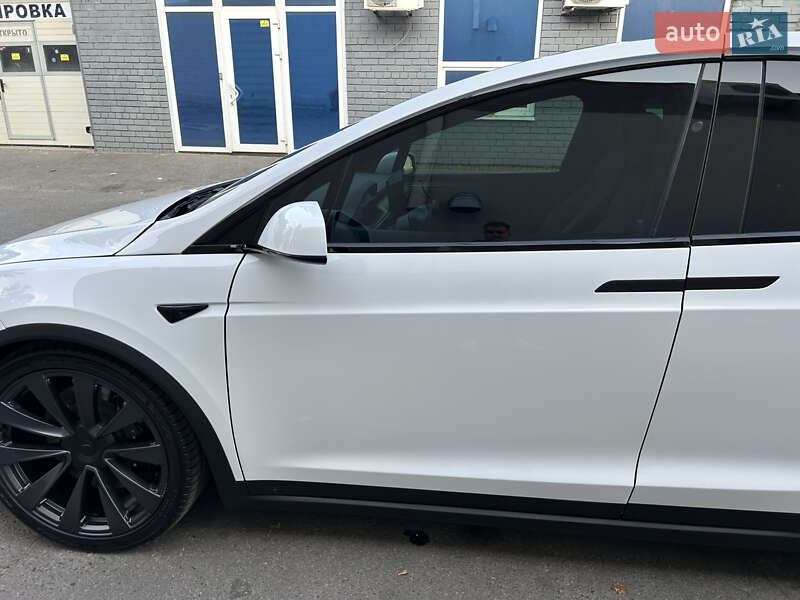 Позашляховик / Кросовер Tesla Model X 2021 в Дніпрі