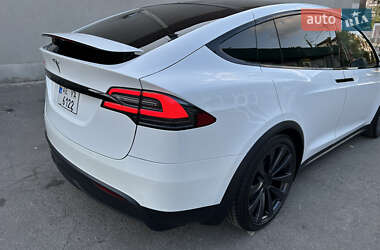 Позашляховик / Кросовер Tesla Model X 2021 в 
