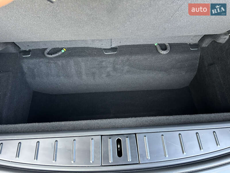 Позашляховик / Кросовер Tesla Model X 2021 в Дніпрі