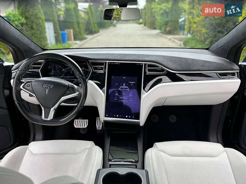 Внедорожник / Кроссовер Tesla Model X 2016 в Одессе