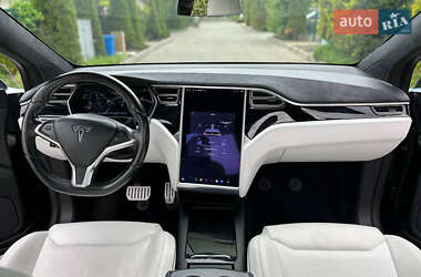 Внедорожник / Кроссовер Tesla Model X 2016 в 