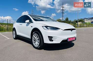 Позашляховик / Кросовер Tesla Model X 2018 в 