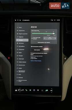 Позашляховик / Кросовер Tesla Model X 2018 в 