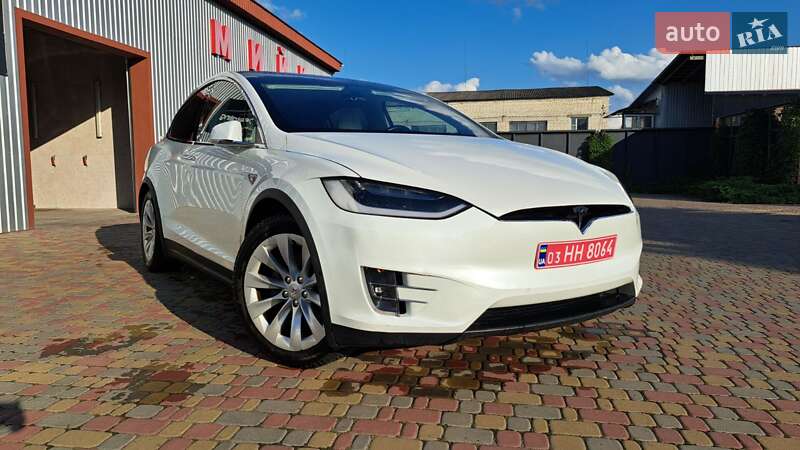 Позашляховик / Кросовер Tesla Model X 2018 в Костопілі