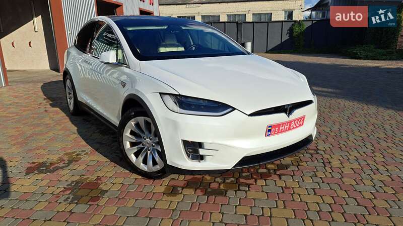 Позашляховик / Кросовер Tesla Model X 2018 в Костопілі