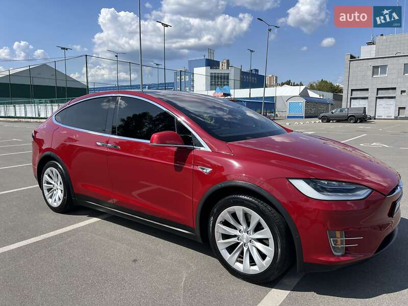 Внедорожник / Кроссовер Tesla Model X 2016 в 
