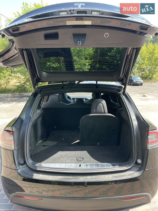 Позашляховик / Кросовер Tesla Model X 2018 в Києві
