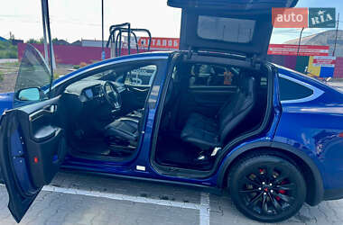 Внедорожник / Кроссовер Tesla Model X 2016 в 