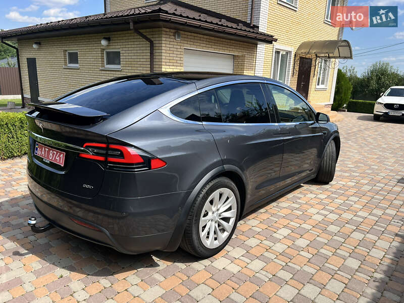 Позашляховик / Кросовер Tesla Model X 2017 в Житомирі