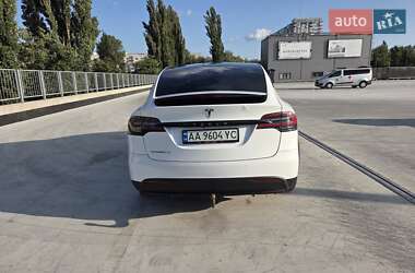 Внедорожник / Кроссовер Tesla Model X 2017 в 