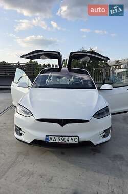 Внедорожник / Кроссовер Tesla Model X 2017 в 