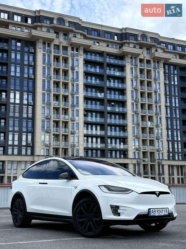 Внедорожник / Кроссовер Tesla Model X 2016 в Виннице