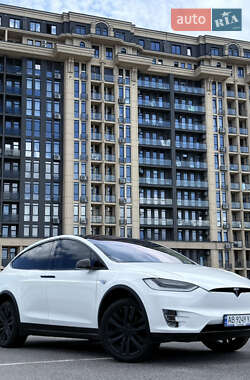 Позашляховик / Кросовер Tesla Model X 2016 в 