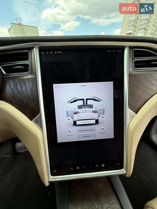 Внедорожник / Кроссовер Tesla Model X 2016 в Виннице