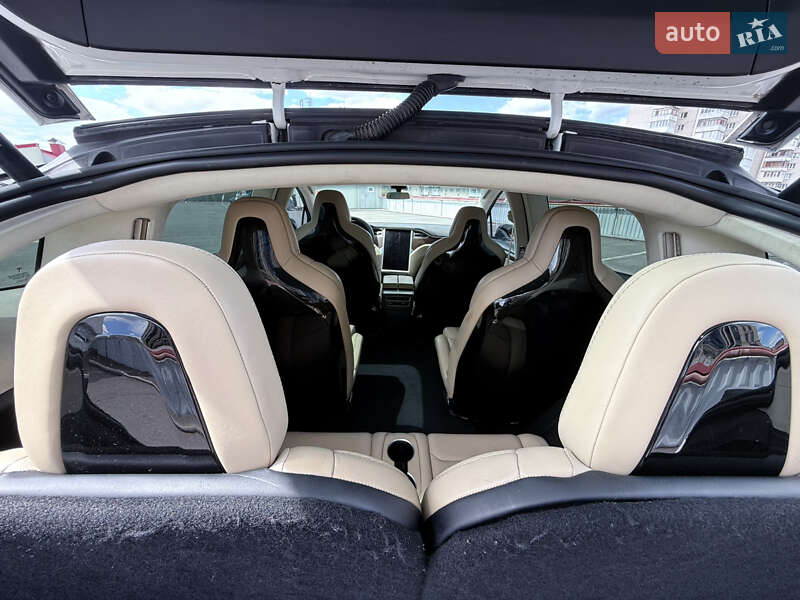 Внедорожник / Кроссовер Tesla Model X 2016 в Виннице