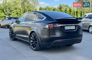 Позашляховик / Кросовер Tesla Model X 2019 в 