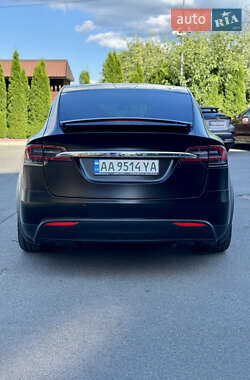 Позашляховик / Кросовер Tesla Model X 2019 в 
