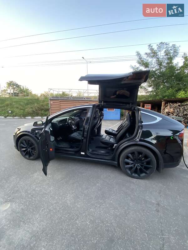 Внедорожник / Кроссовер Tesla Model X 2016 в Виннице