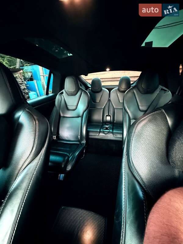 Внедорожник / Кроссовер Tesla Model X 2016 в Виннице