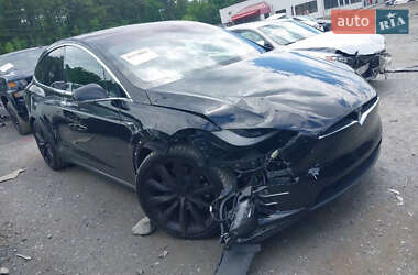 Позашляховик / Кросовер Tesla Model X 2018 в 