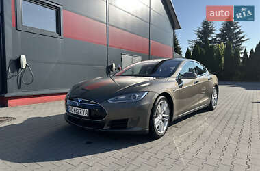 Позашляховик / Кросовер Tesla Model X 2017 в Львові