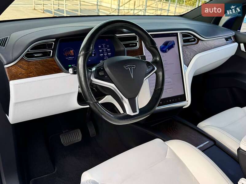 Позашляховик / Кросовер Tesla Model X 2016 в Києві фото 19 Позашляховик / Кросовер Tesla Model X 2016 в Києві
