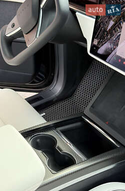 Позашляховик / Кросовер Tesla Model X 2022 в 