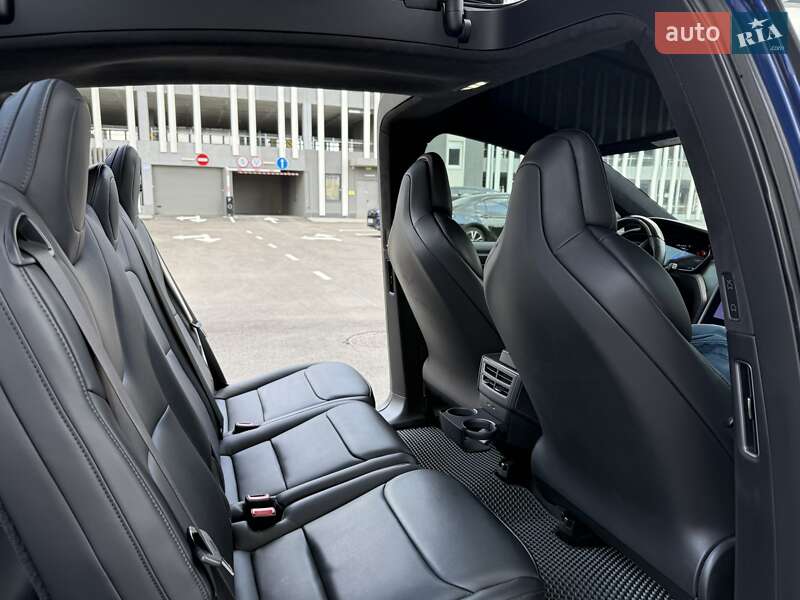Позашляховик / Кросовер Tesla Model X 2019 в Києві