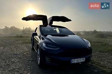 Позашляховик / Кросовер Tesla Model X 2018 в 