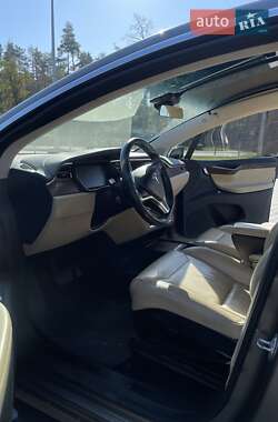 Позашляховик / Кросовер Tesla Model X 2016 в 