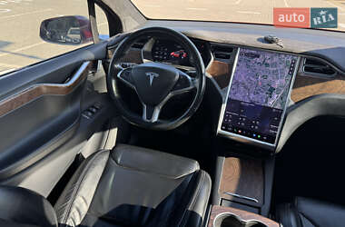 Внедорожник / Кроссовер Tesla Model X 2017 в 