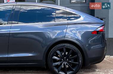 Позашляховик / Кросовер Tesla Model X 2016 в 